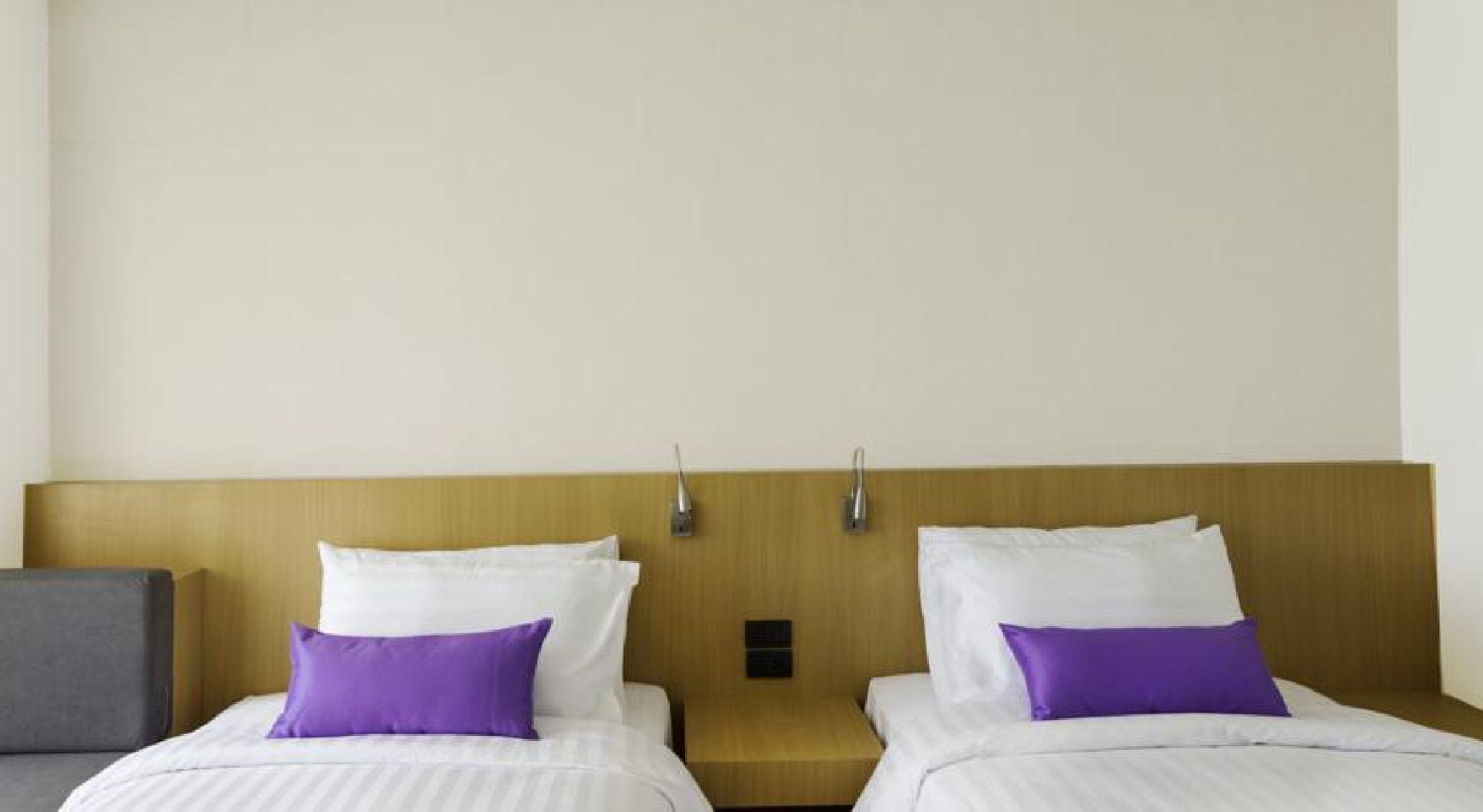 The Lunar Patong Phuket Exterior photo